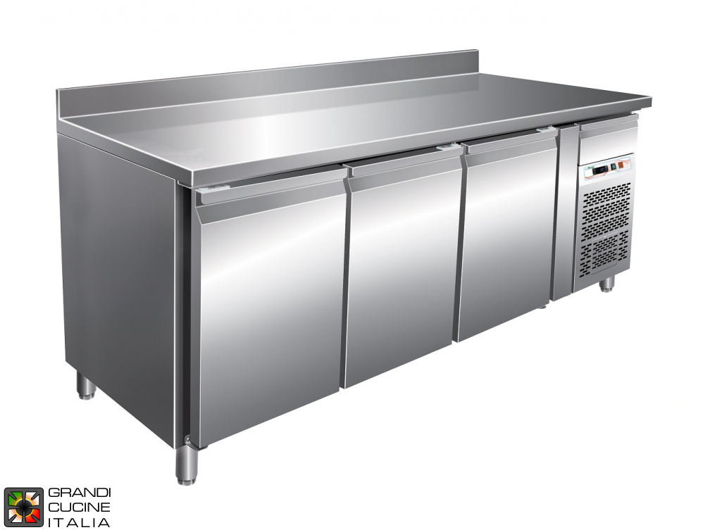  Refrigerated counter GN1/1 with ventilated refrigeration with Backsplash - Range -18 / -22