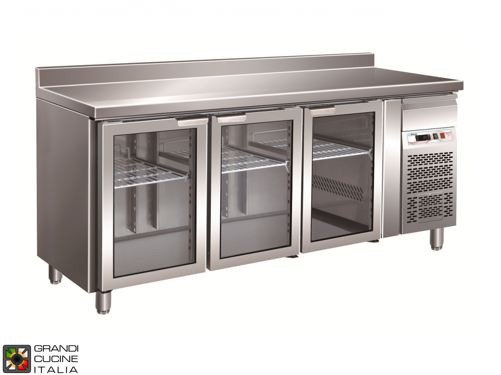  Refrigerated counter GN1/1 with ventilated refrigeration with Backsplash - Glass Door - Range -2 / +8
