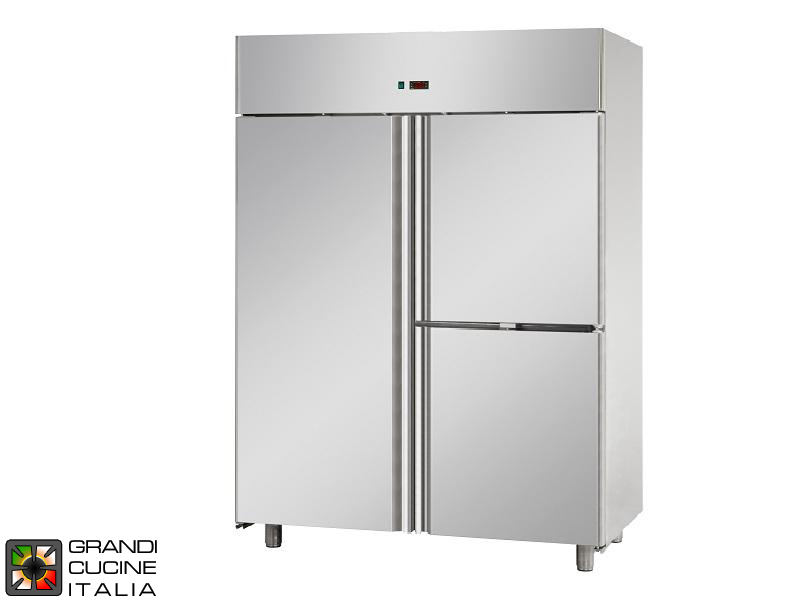  Refrigerated Cabinet - 1400 Liters - Temperature -2 / +8 °C - Three Doors - Ventilated Refrigeration