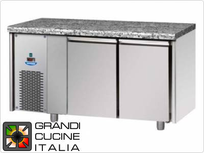  Tavolo frigorifero - GN 1/1 - Temperatura -18°C / -22°C - Due sportelli - Vano motore sinistro- Piano di lavoro in pietra