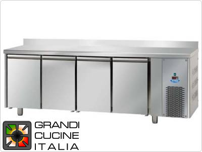  Tavolo frigorifero - GN 1/1 - Temperatura -18°C / -22°C - Quattro sportelli - Vano motore destro - Piano di lavoro con alzatina