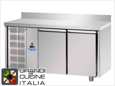  Tavolo frigorifero - GN 1/1 - Temperatura 0°C / +10°C - Due sportelli - Vano motore sinistro -  Piano di lavoro con alzatina - Refrigerazione ventilata