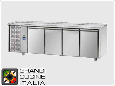  Tavolo frigorifero - GN 1/1 - Temperatura 0°C / +10°C - Quattro sportelli - Vano motore sinistro -  Piano di lavoro liscio - Refrigerazione ventilata