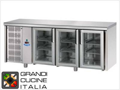  Refrigerated counters - GN 1/1 - Temperature 0°C / +10°C - Three doors - Engine compartment on the left - Smooth worktop  - Ventilated cooling -  Glass doors