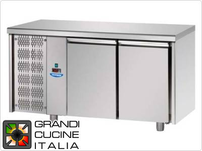  Tavolo frigorifero - GN 1/1 - Temperatura 0°C / +10°C - Due sportelli - Vano motore sinistro -  Piano di lavoro liscio - Refrigerazione ventilata