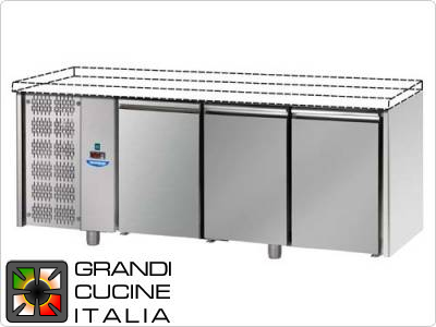  Refrigerated counters - GN 1/1 - Temperature 0°C / +10°C - Three doors - Engine compartment on the left - Without worktop  - Ventilated cooling