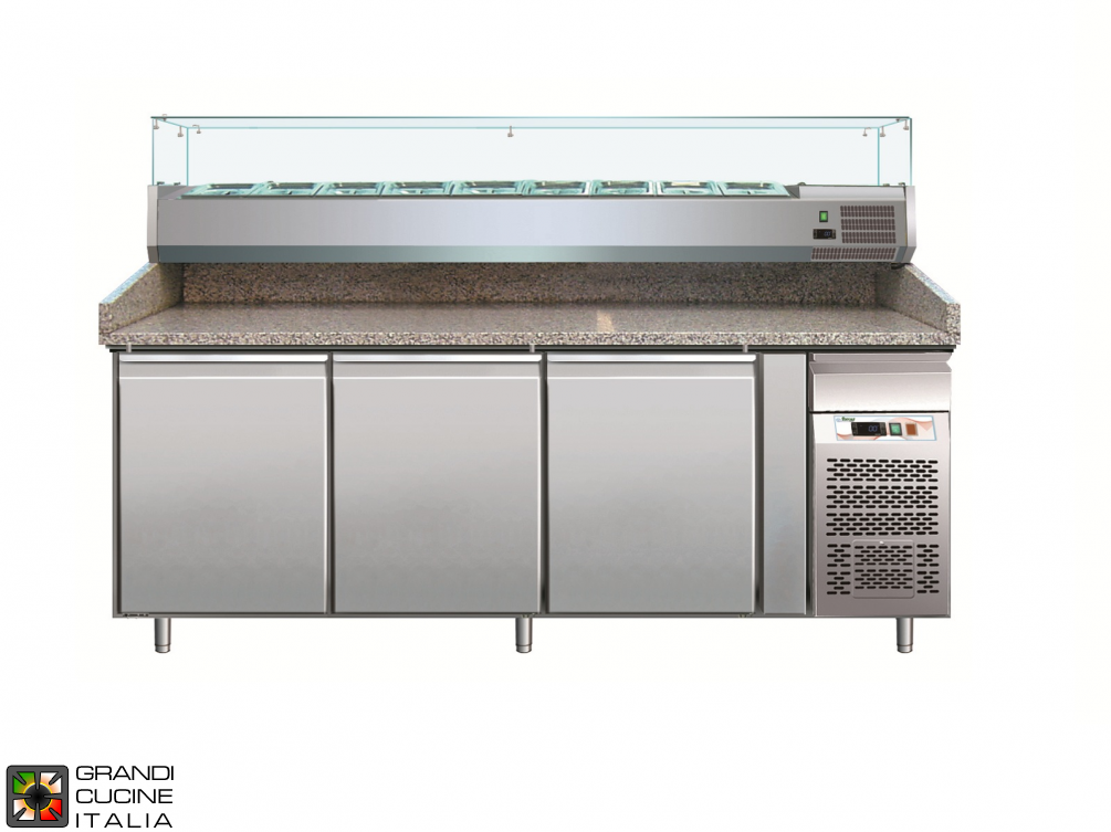  Refrigerated counters for pizza - EN 60x40 - Temperature +2°C / +8°C - Three doors - Stone shelf - No ingredients Showcase